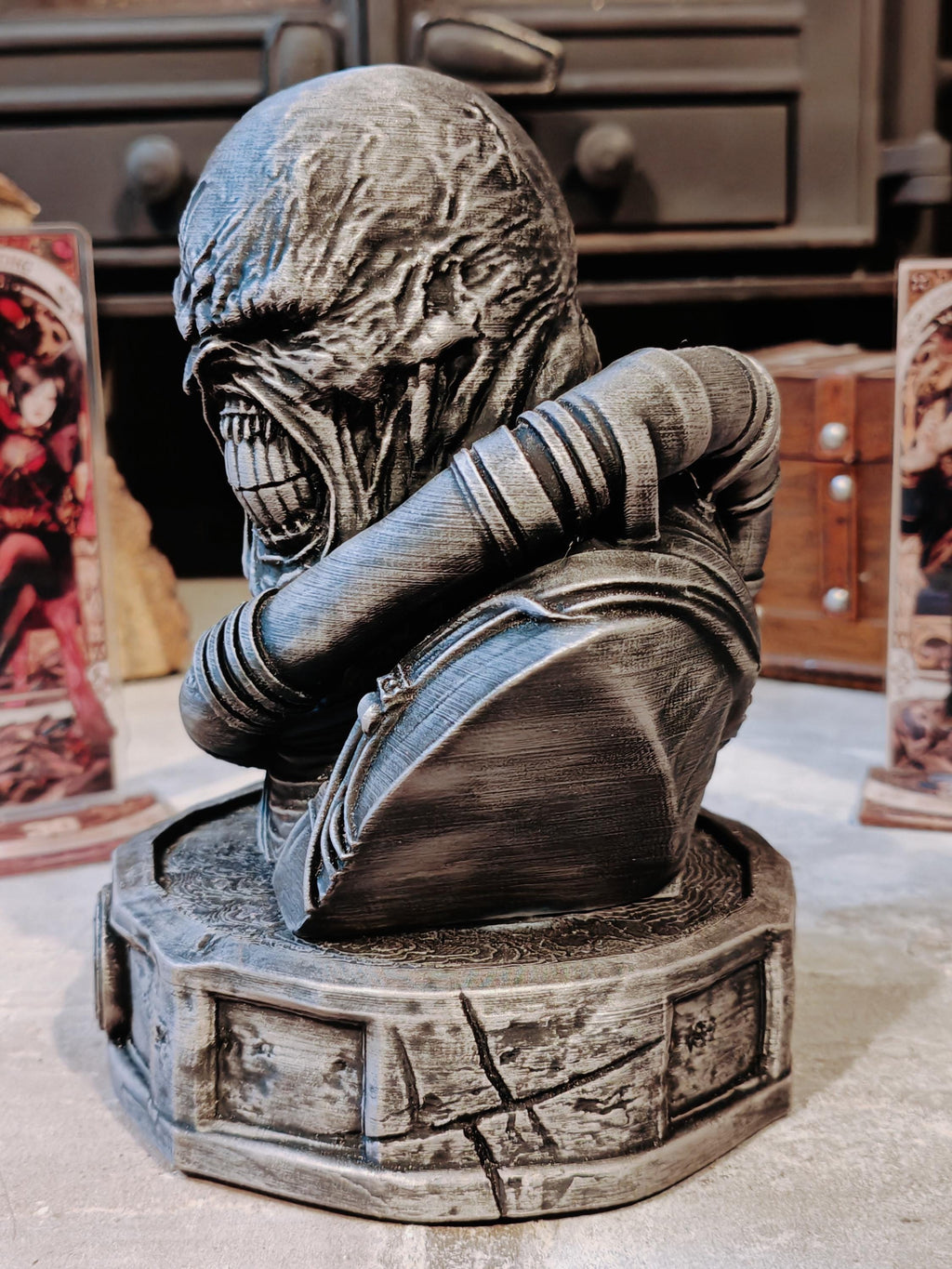 Resident Evil Nemesis Bust