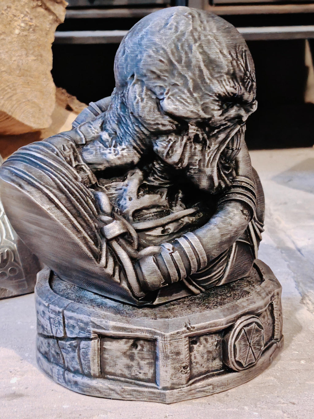 Resident Evil Nemesis Bust
