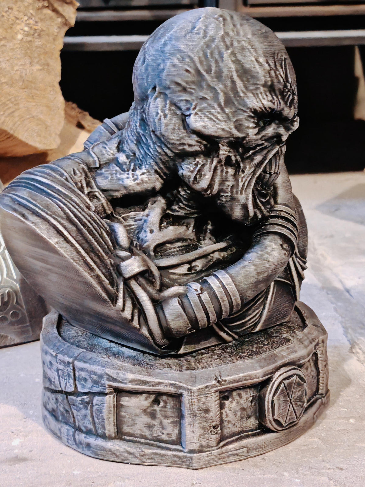 Resident Evil Nemesis Bust