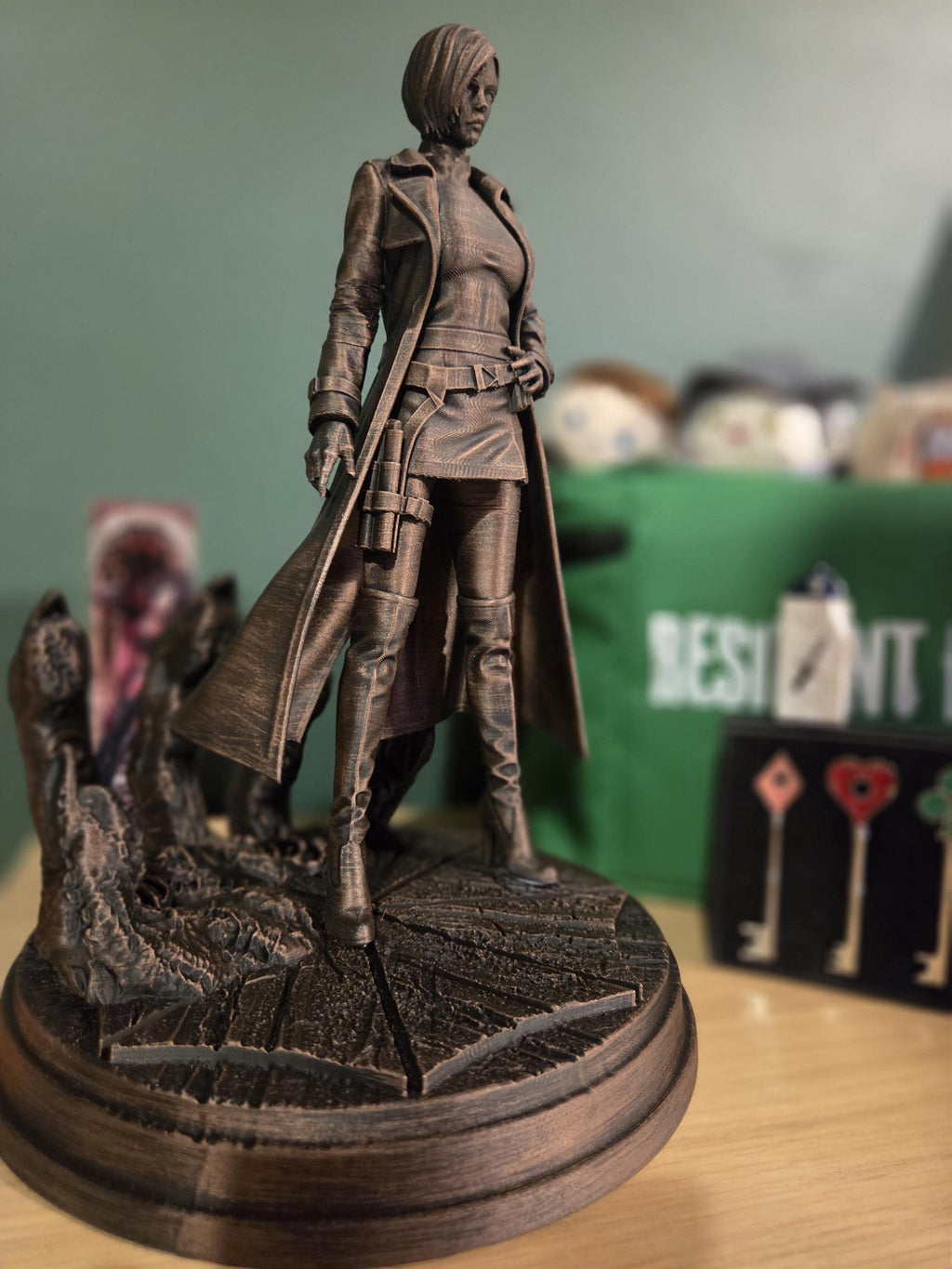 Ada Wong Resident Evil Statue